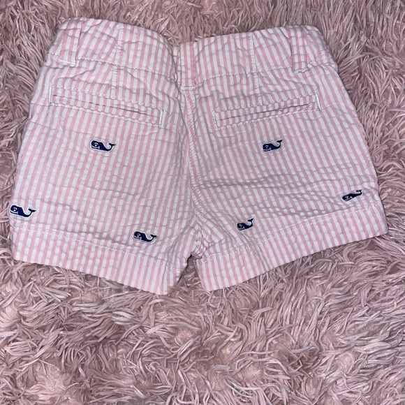Vineyard Vines Shorts - Picture 2 of 3